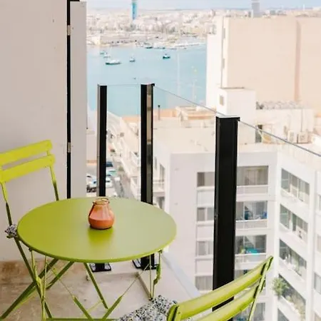 Sliema Mainstreet Luxury Suite 3 Exterior photo